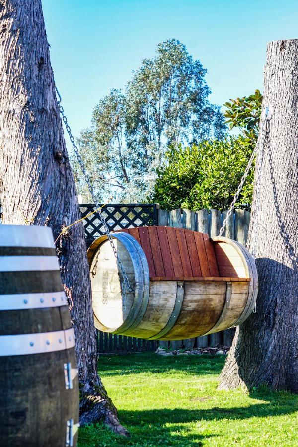 Marlborough Wine Barrel Cabins Blenheim Exterior photo